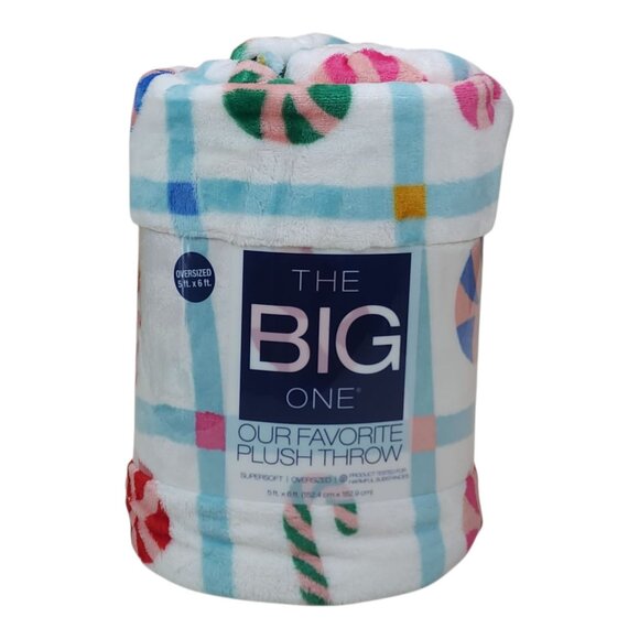 The Big One Oversized Plush Throw Blanket 5'x6' Candy Pattern Faux Fur Holiday - Picture 1 of 8
